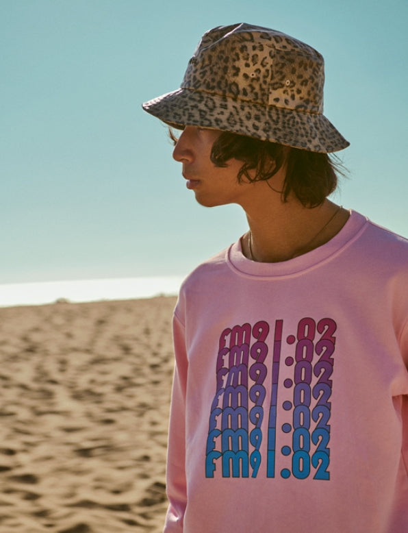 FM91.02 (エフエム91.02)　Polaroid SWEATSHIRT pink
