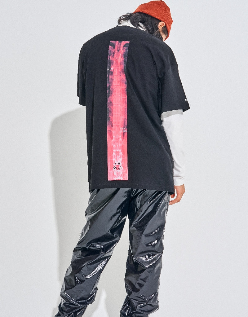 FM91.02 (エフエム91.02)　xPLAY T-SHIRT (Vertebrae black)