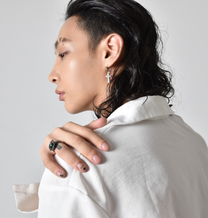 BLACKPURPLE (ブラックパープル)  LITTLE CUBIC CROSS RING EARRING