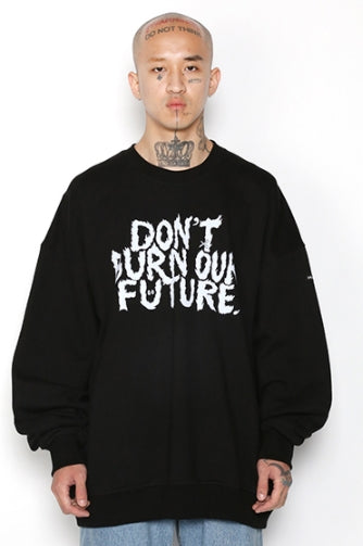 アジョバイアジョ(AJOBYAJO) Flocked (19) Slogan Sweatshirt [Black]