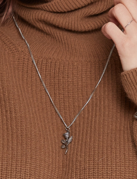 BLACKPURPLE (ブラックパープル) Bell Rose Necklace