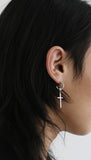 BLACKPURPLE (ブラックパープル) halfmoon cross earring