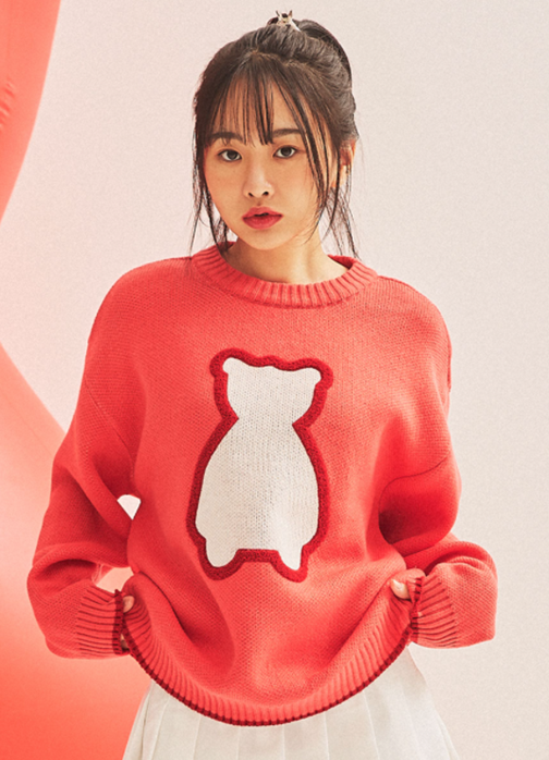 AQO_studiospace(アコスタジオスペース)    AQO BEAR LOGO KNIT RED