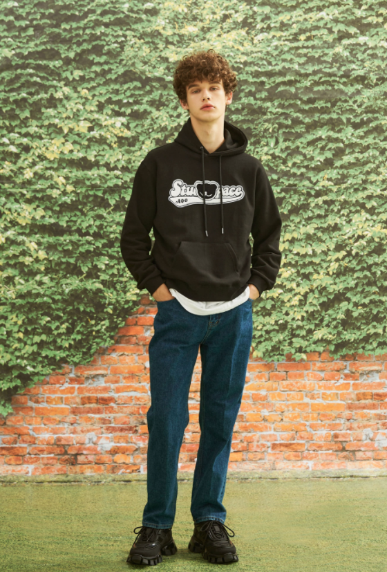 AQO_studiospace(アコスタジオスペース)     AQO VARSITY LOGO HOODIE BLACK