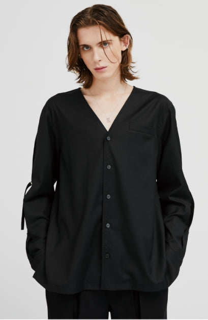 イーエスシースタジオ(ESC STUDIO) slit v-neck shirt(black)