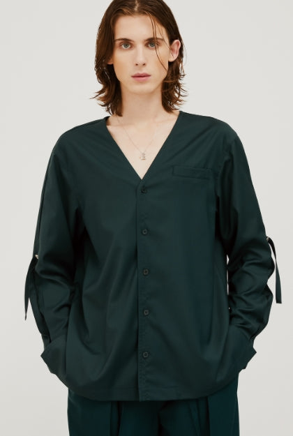 イーエスシースタジオ(ESC STUDIO) slit v-neck shirt(green)