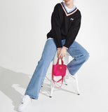 ワンダービジター(WONDER VISITOR) Logo embroidery v-neck Knit [Black]
