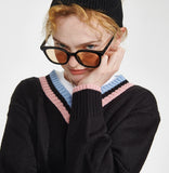 ワンダービジター(WONDER VISITOR) Logo embroidery v-neck Knit [Black]