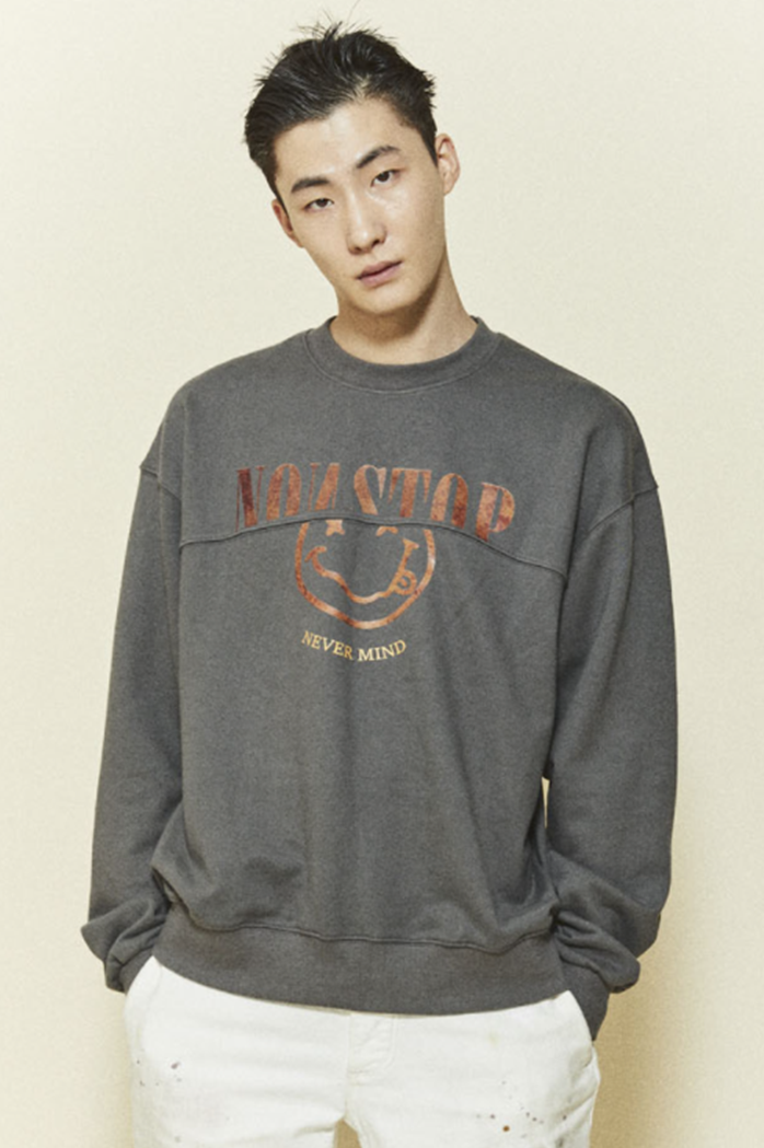 ORDINARY PEOPLE(オーディナリーピープル) ORD CUTTING GRAPHIC CHARCOAL SWEATSHIRTS