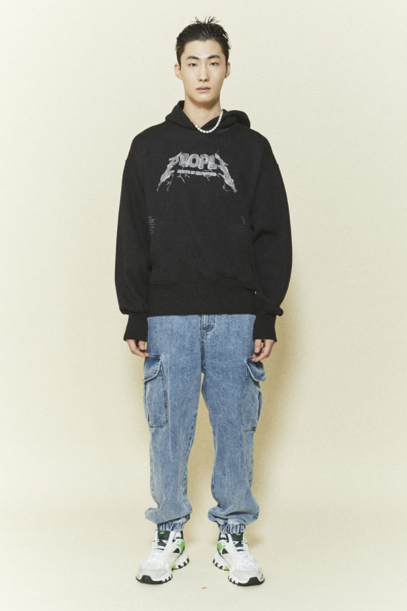 ORDINARY PEOPLE(オーディナリーピープル) STORM GRAPHIC BLACK HOODIE