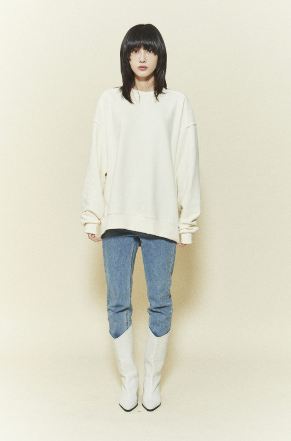 ORDINARY PEOPLE(オーディナリーピープル) LOCATION LOGO CREAM SWEATSHIRTS