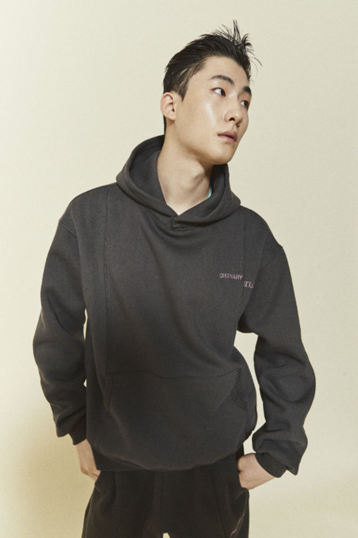 ORDINARY PEOPLE(オーディナリーピープル) THREE PANELLED SETUP CHARCOAL HOODIE