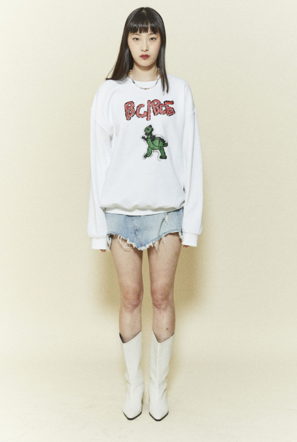 ORDINARY PEOPLE(오디너리피플) [ ORDINARYPEOPLE & DISNEY ] TOY REX WHITE SWEATSHIRTS