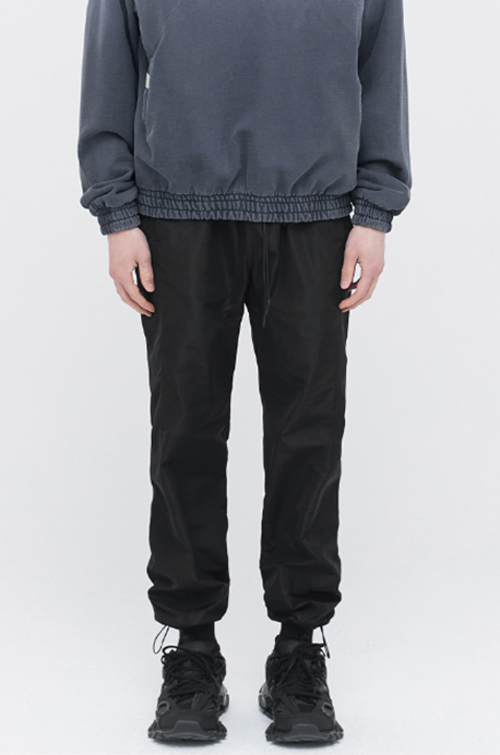 ディープリーク(DPRIQUE) PANELLED TRACK PANTS - BLACK