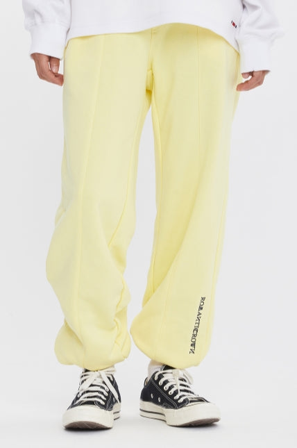 ロマンティッククラウン(ROMANTIC CROWN) PIN TUCK SWEAT PANTS_LIGHT YELLOW