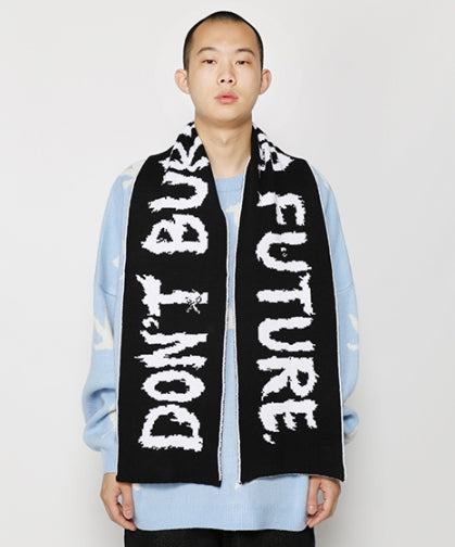 アジョバイアジョ(AJOBYAJO)  (19) Slogan Muffler [Black]