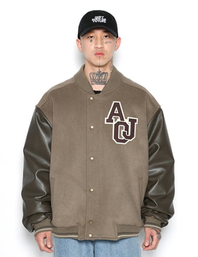 アジョバイアジョ(AJOBYAJO) Oversized Varsity Stadium Jacket [Brown]