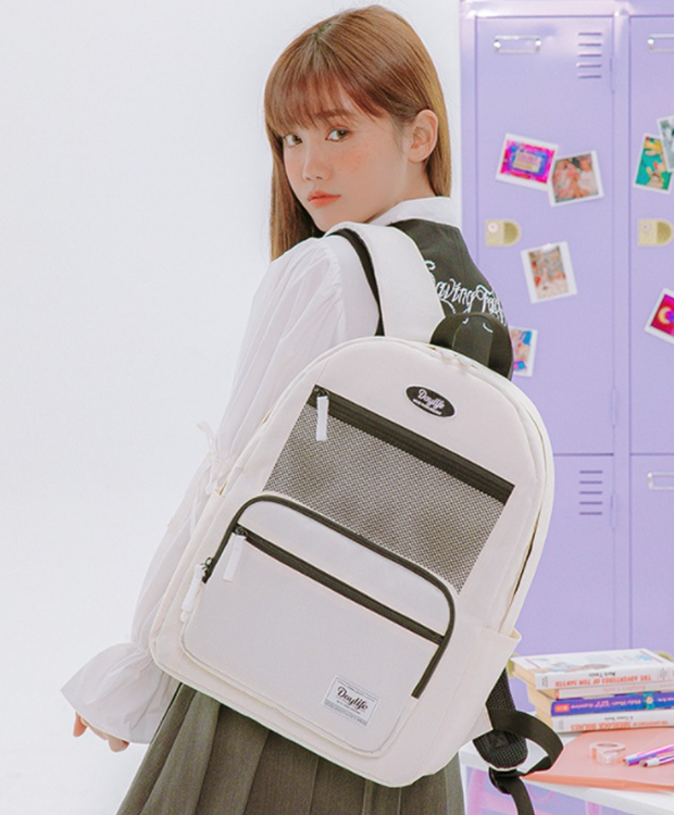 デイライフ(Daylife)  2021 DAYLIFE LAYER BACKPACK (IVORY)