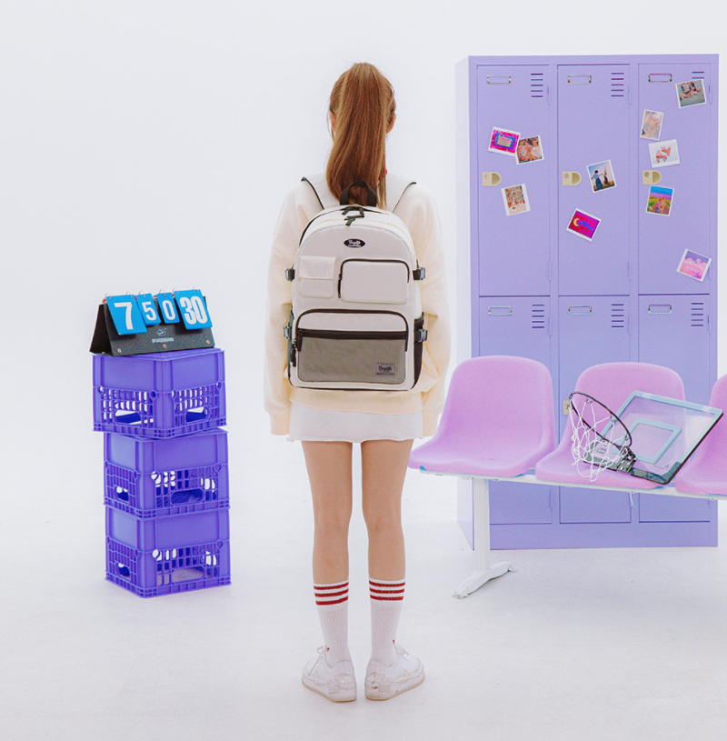 デイライフ(Daylife) 2021 DAYLIFE MULTI-POCKET BACKPACK デイライフ(Daylife) 2021 DAYLIFE MULTI-POCKET BACKPACK