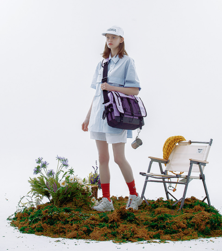 デイライフ(Daylife)  DAYLIFE FLAP STRING MESSENGER BAG (PURPLE)