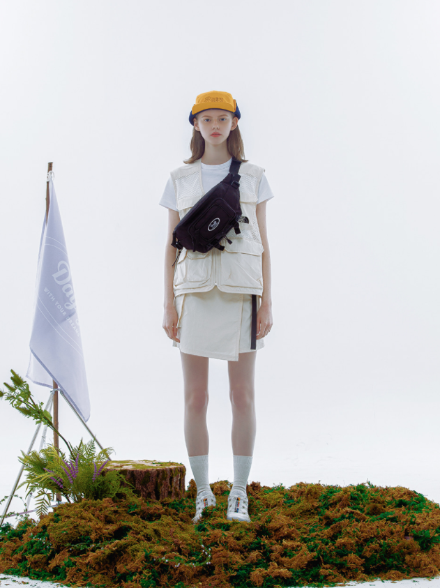 デイライフ(Daylife)  DAYLIFE FLAP STRING WAIST BAG (BLACK)