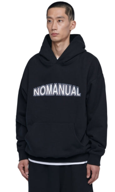 NOMANUAL(ノーマニュアル) BOUCLE ARCH LOGO HOODIE - BLACK