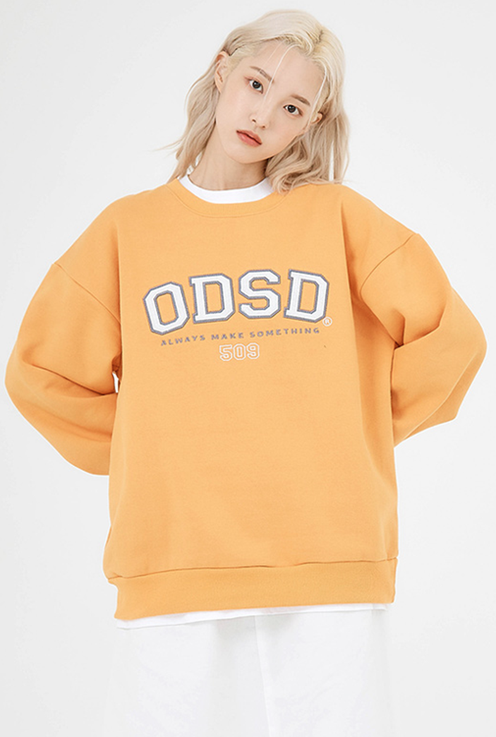 Odd Studio (オッドスタジオ)　ODSD APPLIQUE LOGO SWEATSHIRT-ORANGE
