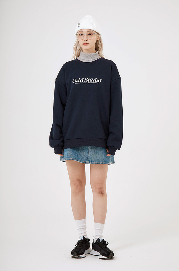 Odd Studio (オッドスタジオ)　STANDARD EMBROIDERED LOGO SWEATSHIRT-NAVY