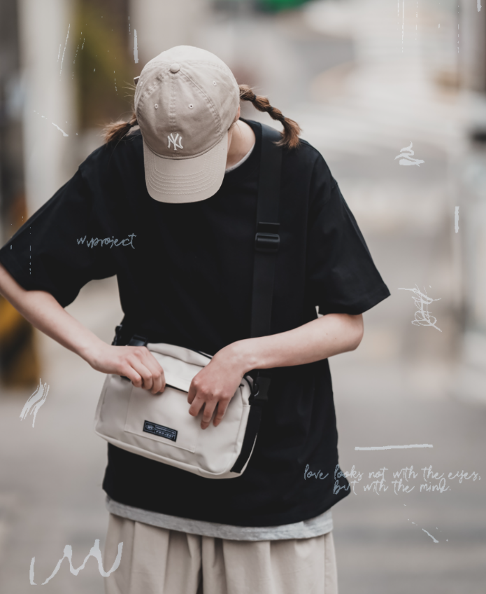 ダブルユーブイプロジェクト(WV PROJECT) Awake Pochette Backpack Cream KMBG7480