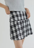 curetty (キュリティー) C METAL LOGO CHECKED PLEATS SKIRT_WHITE