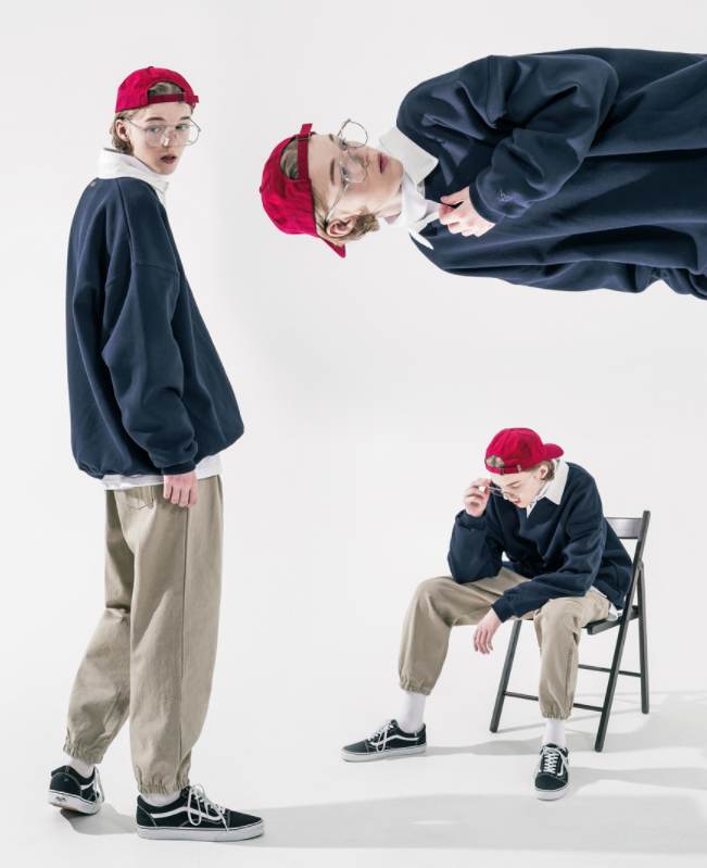 ダブルユーブイプロジェクト(WV PROJECT) Kaku Kara Sweatshirt Navy KMMT7519