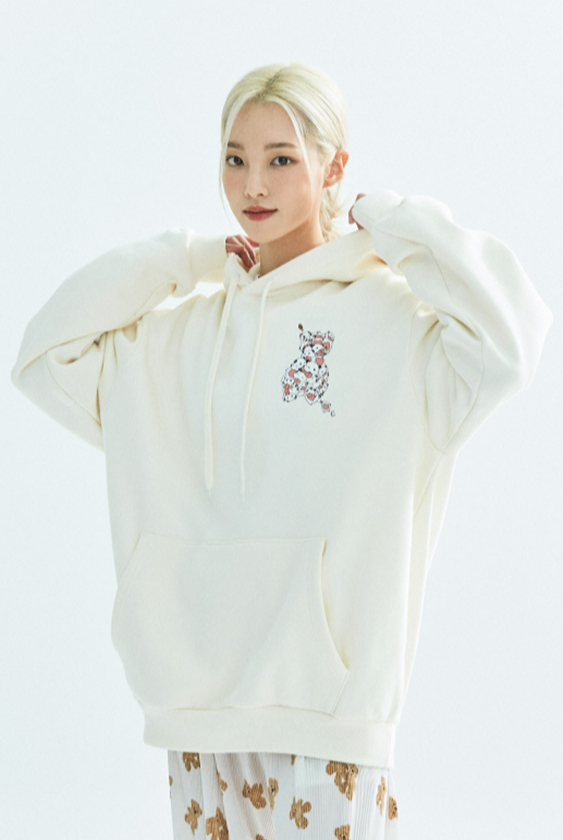 AQO_studiospace(アコスタジオスペース)    AQO X LoL PORO HOODIE IVORY