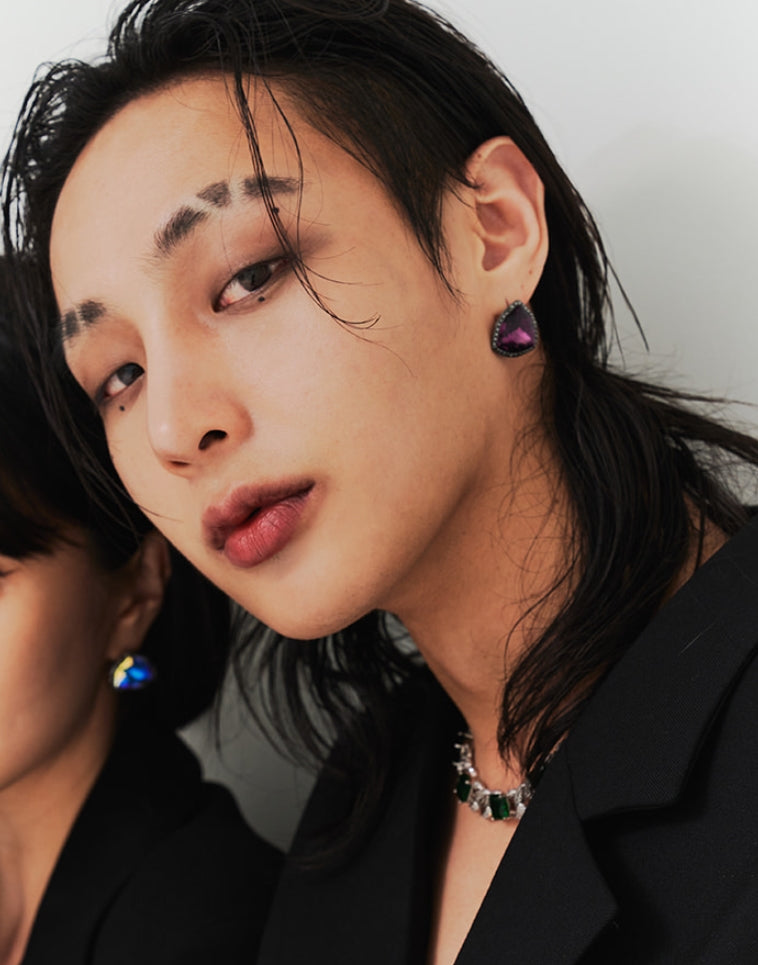 BLACKPURPLE (ブラックパープル) [BLACKLABEL] Lola Crystal Earing_EMERALD(BLACK)