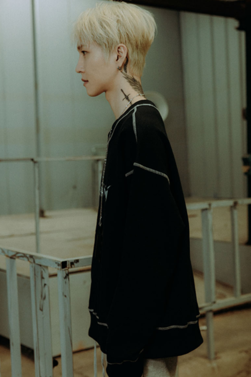 SINCITY (シンシティ) SINCITY METAL LOGO SWEAT SHIRT NAVY