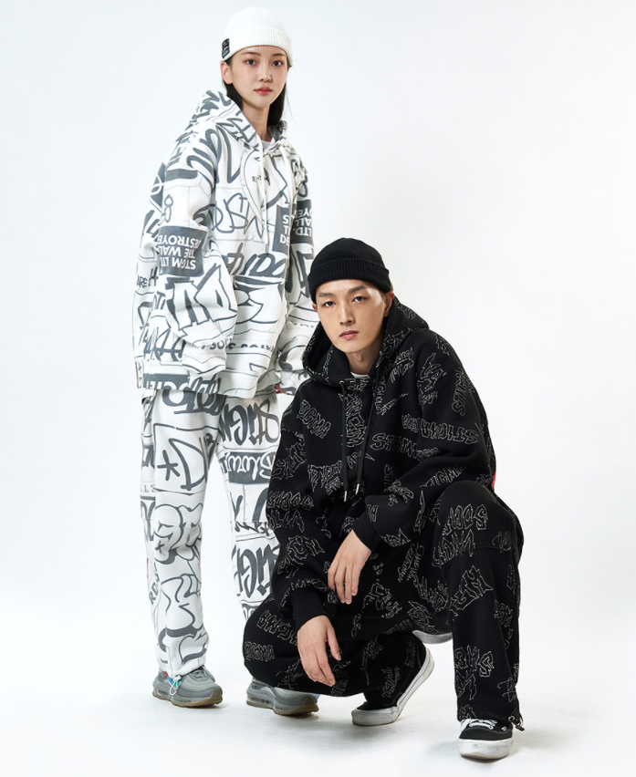 STIGMA(スティグマ)  STITCHED TYPO OVERSIZED HEAVY SWEAT HOODIE BLACK MULTI