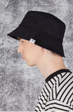 VARZAR(バザール) Monogram Label Color Bucket Hat Black