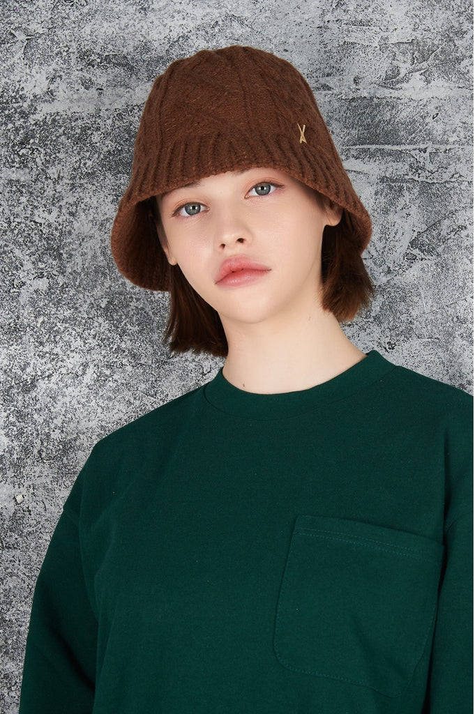 VARZAR(バザール) Stud Logo Knit Bucket Hat Brown