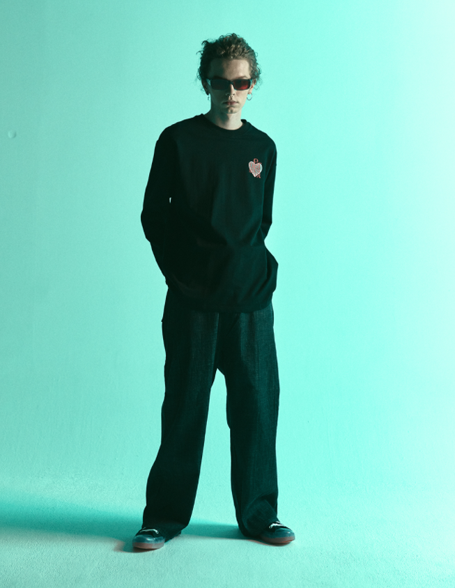 シディスコンマ(SHETHISCOMMA) HEART SLEEVE T