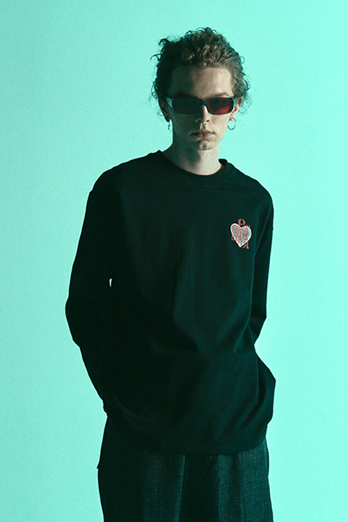 シディスコンマ(SHETHISCOMMA) HEART SLEEVE T