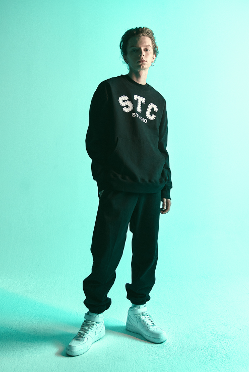 シディスコンマ(SHETHISCOMMA) KANGAROO POCKET MTM(2COLOR)