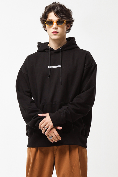 シディスコンマ(SHETHISCOMMA) DOWNTOWN HOOD T