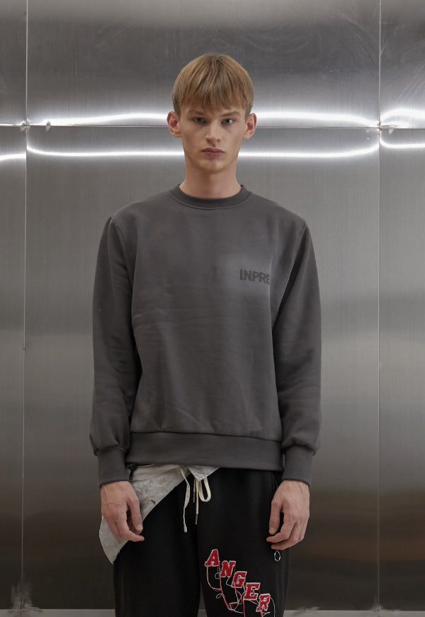 INPREP (インプレップ）SMOKE INPREP SWEATSHIRT (DARK GREY)