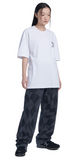 NOMANUAL(ノーマニュアル)  DOODLE LOGO T-SHIRT - WHITE