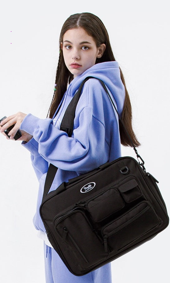 デイライフ(Daylife)  DAYLIFE MULTI POCKET PLUS CROSS BAG (BLACK)