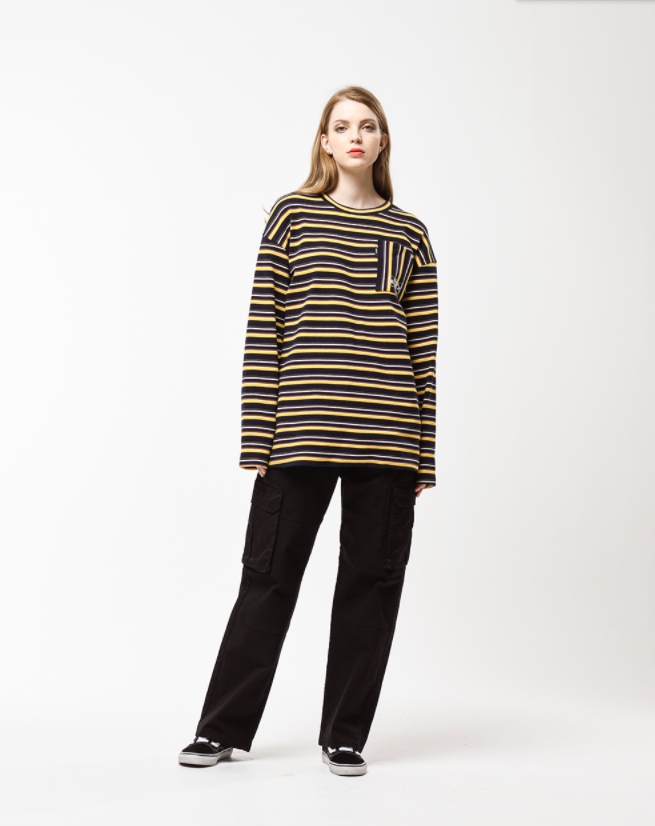 シディスコンマ(SHETHISCOMMA) ROUND POCKET ST T