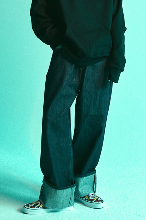 シディスコンマ(SHETHISCOMMA) SALVAGE DENIM PANTS