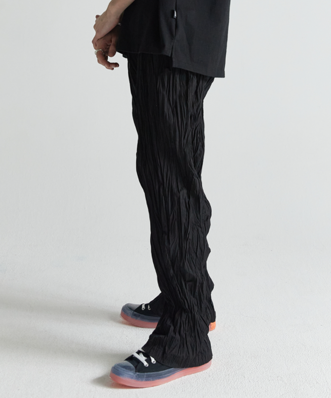 シディスコンマ(SHETHISCOMMA) CRUMBLE LOOSE PANTS