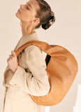 BBYB(ビービーワイビー) Curve Shoulder Bag (Caramel Brown)