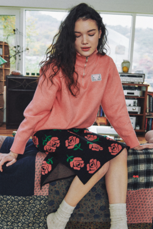 ワンダービジター(WONDER VISITOR)   Enigma APS HALF Zip-up Knit [Pink]