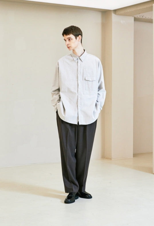 KND(ケイエンド) UTILITY CURVED POCKET OXFORD SHIRT SAND GREY